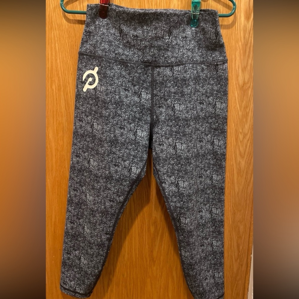 Peloton Leggings - Blue Cadence Capri Athletic Leggings L